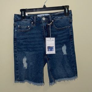 NWT Indigo Rein Juniors Ripped Dark Wash Shorts  Dark wash